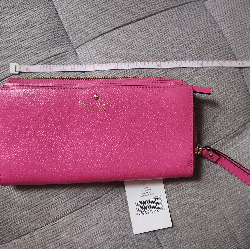 NWT pink Kate Spade wristlet! Layton Grand Street